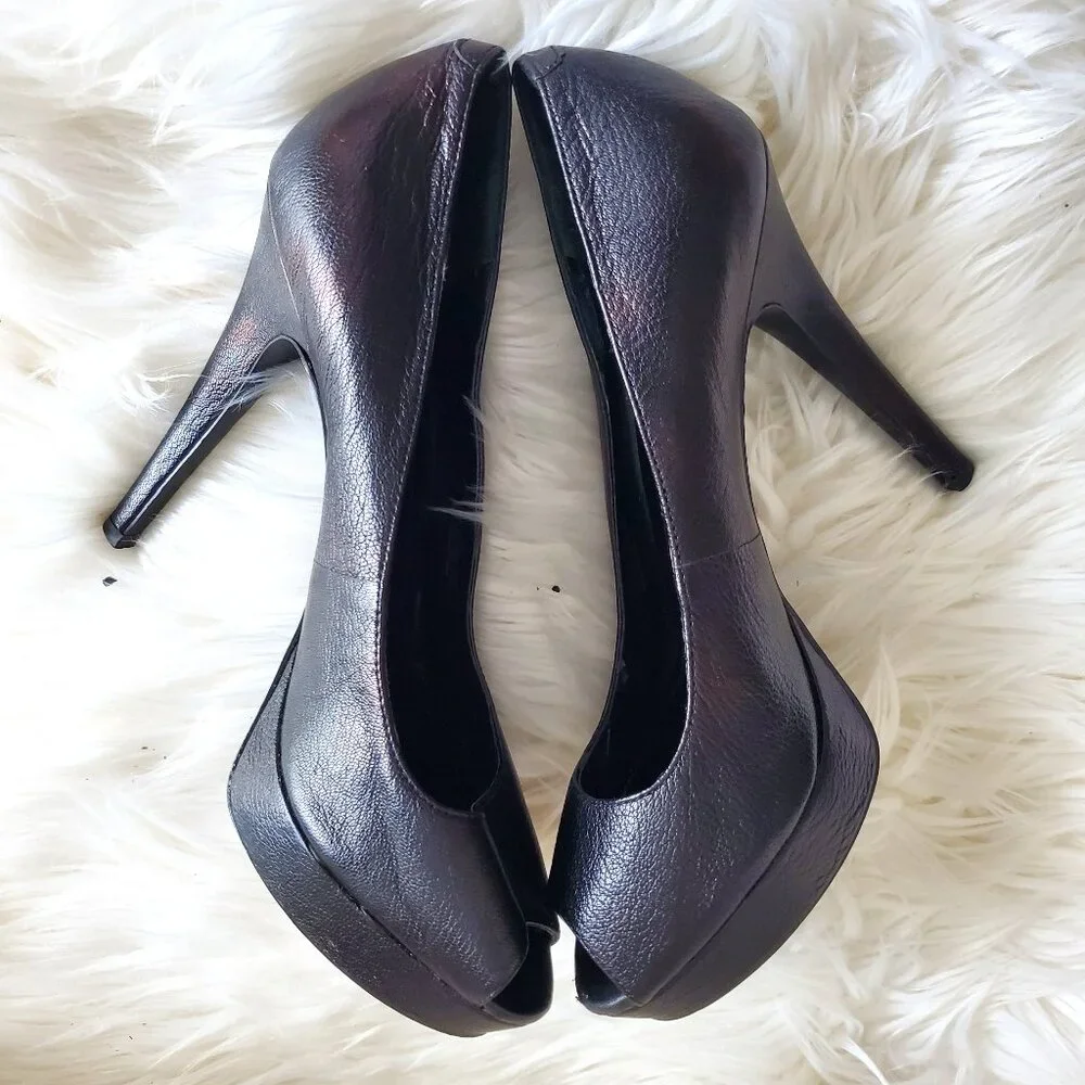 BCBGeneration Black Snakeskin Peep Toe Platform Heels SZ 9